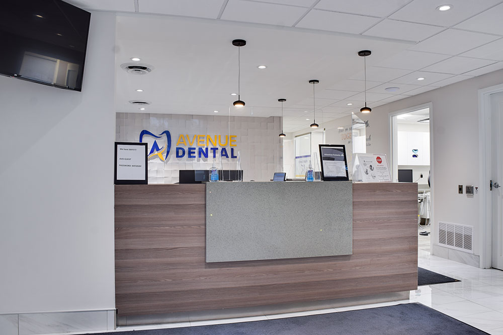 Avenue Dental in Brantford front desk reception area 
